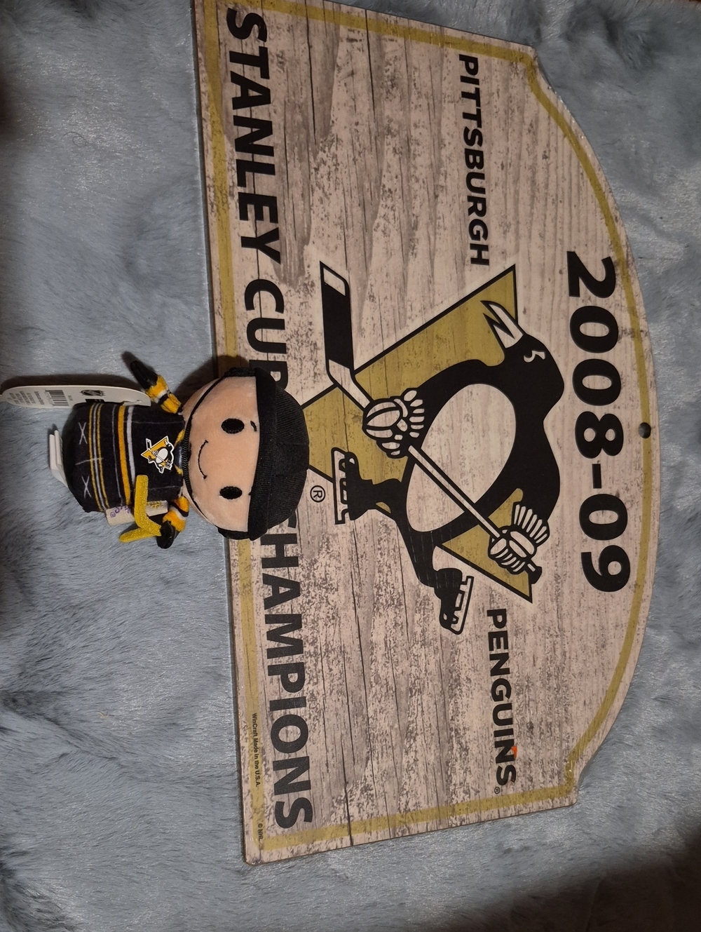 Stanley Cup 08-09 Pittsburgh Penguins Sign And Mini Figure